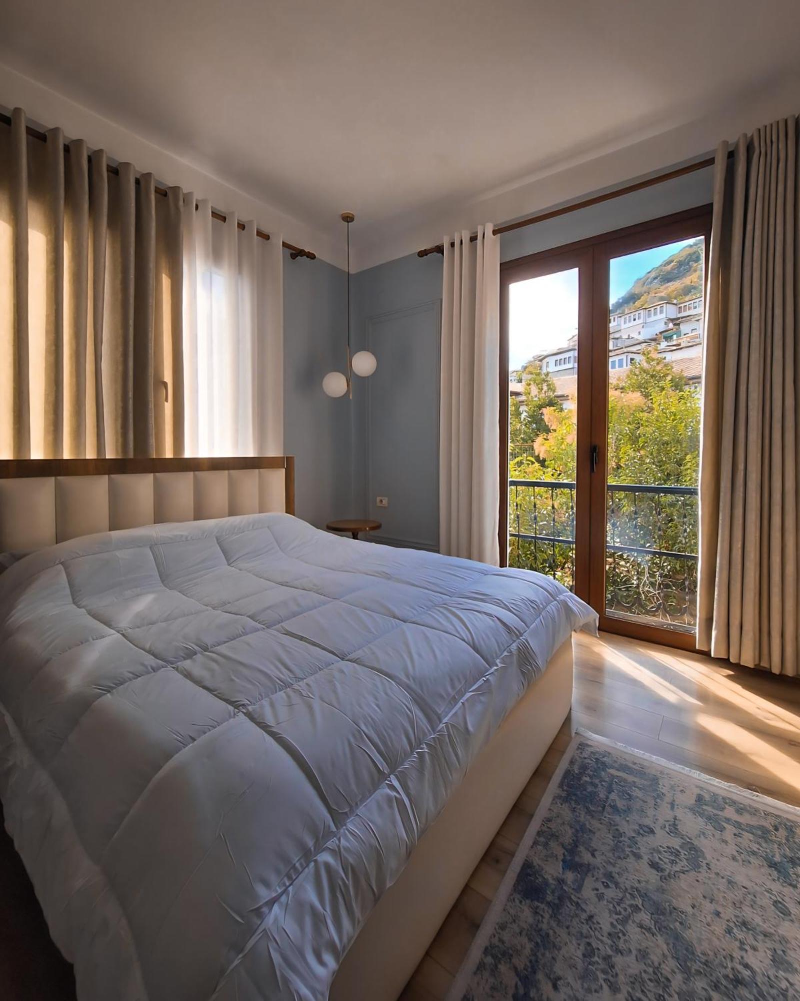 בראט Villa Mishel Suites מראה חיצוני תמונה
