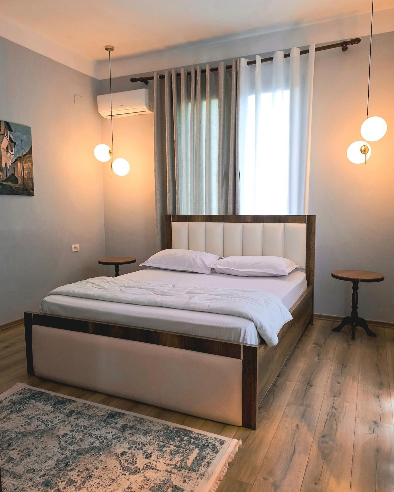 בראט Villa Mishel Suites מראה חיצוני תמונה