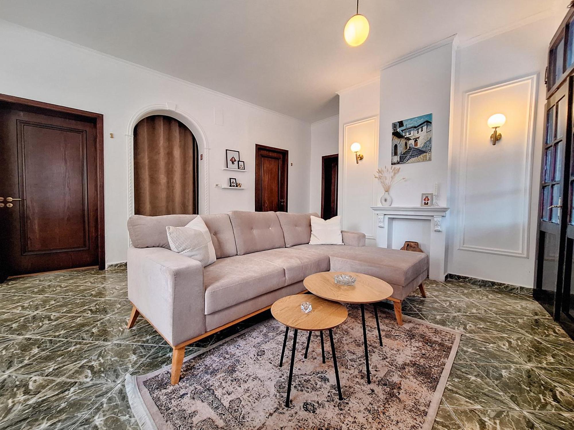 בראט Villa Mishel Suites מראה חיצוני תמונה